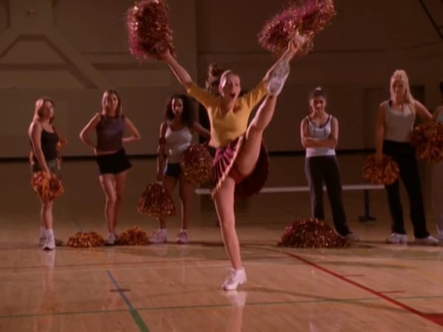 michelle_trachtenberg_cheerleader_tryouts_on_buffy_Etbuz0k.sized.jpg