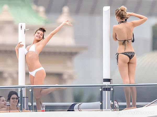 Kendall-Gigi-Hailey-Bella-Yacht-Party-In-Monaco-gsi-01.jpg