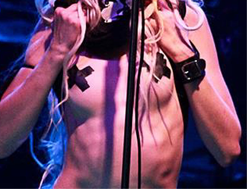 taylor-momsen-073012a.jpg