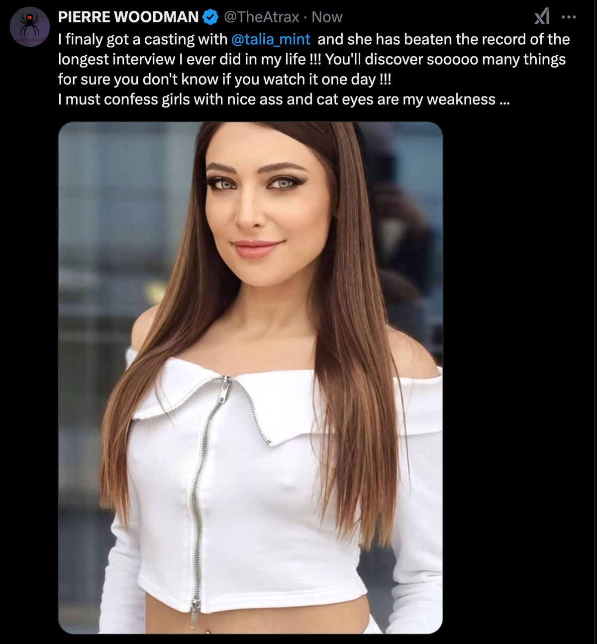 Tweet-Talia.jpg