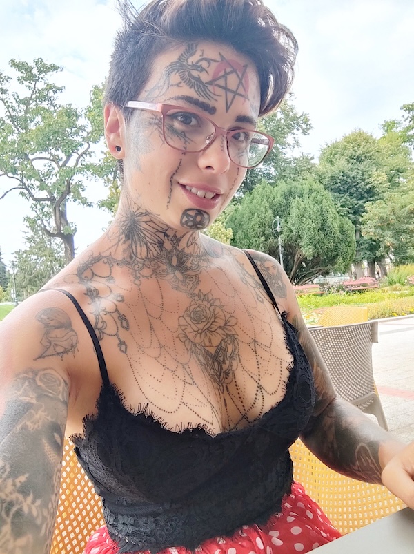 Mira Cuckold_b.jpg